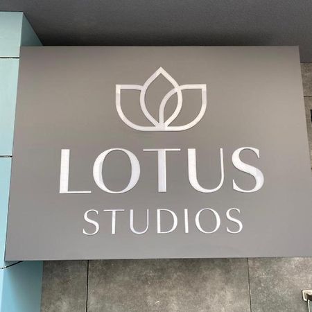 Lotus Studios Mamaia Exterior photo